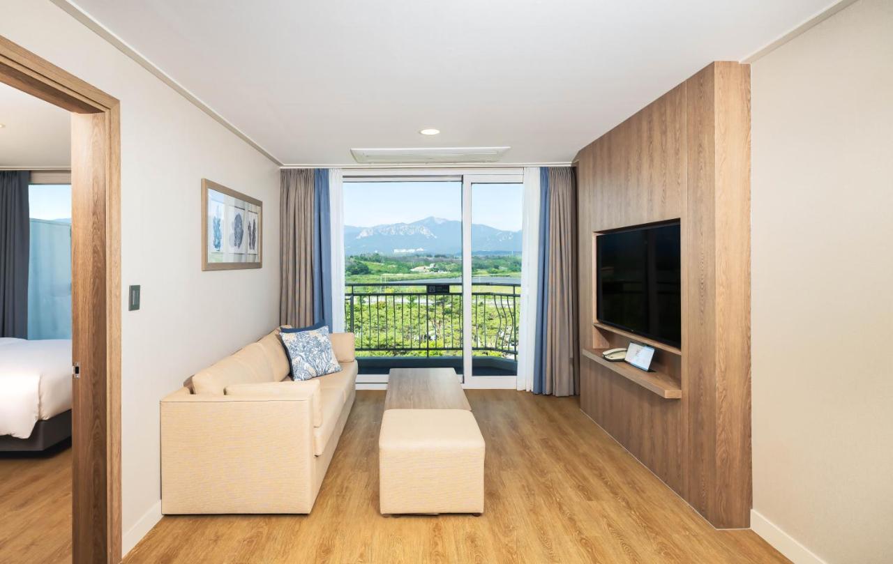 Kensington Resort Seorak Beach Сокчхо Екстер'єр фото